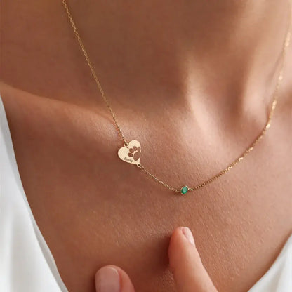Collar personalizado de corazón con nombre y huellita
